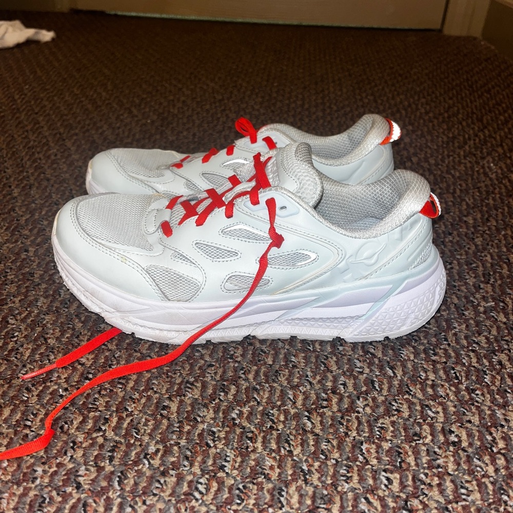 Womens Hokas Clifton size 7.5